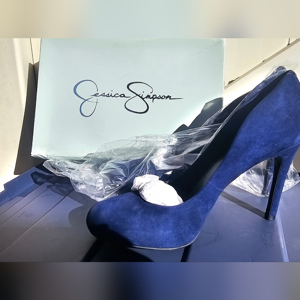 Jessica Simpson Sapphire Blue Suede heel. Size 11.